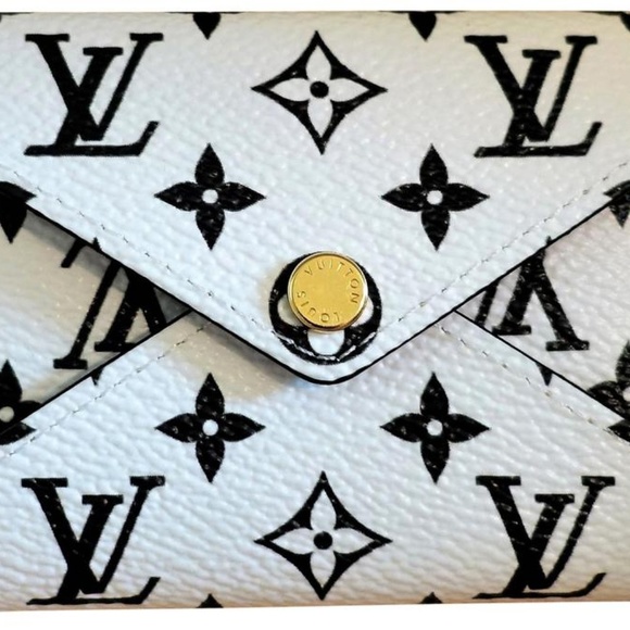 SOLD LV Pochette Kirigami Small 2019 - Picture 6 of 8